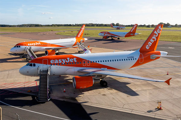 Apollo to Buy EasyJet for £5.7 Billion to End Bidding War