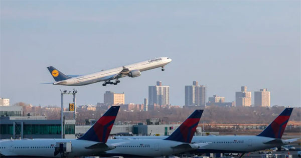 Lufthansa Airlines Sees Profit Path as It Speeds Premium Push