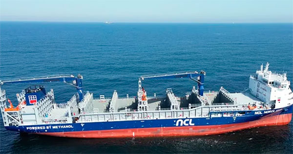 Новое фидерное судно, работающее на метаноле, передано компании MPC Container Ships