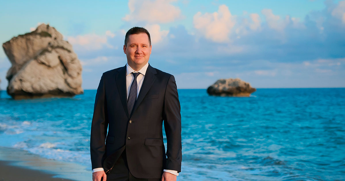 Why Do Billionaires Create Foundations If They Could Simply Write a Will?